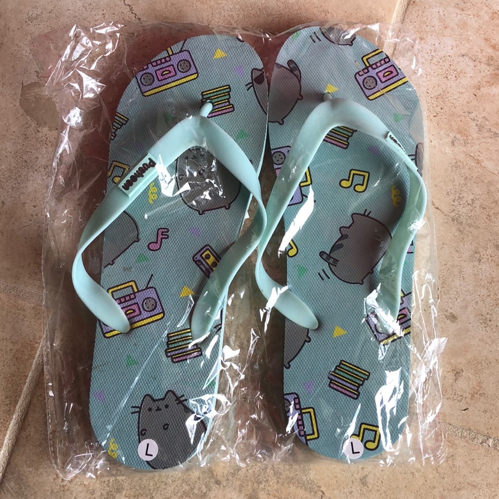 Pusheen Sandals